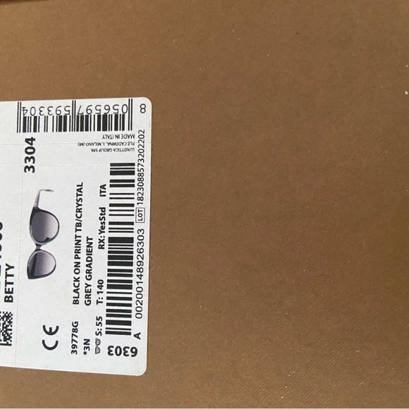 Brand new Burberry frames - Picture 3 of 9